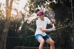 Artis Suka Olahraga Tenis