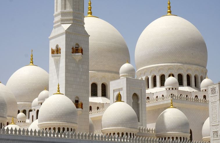 Tips Sholat Tarawih di Masjid Sheikh Zayed Solo