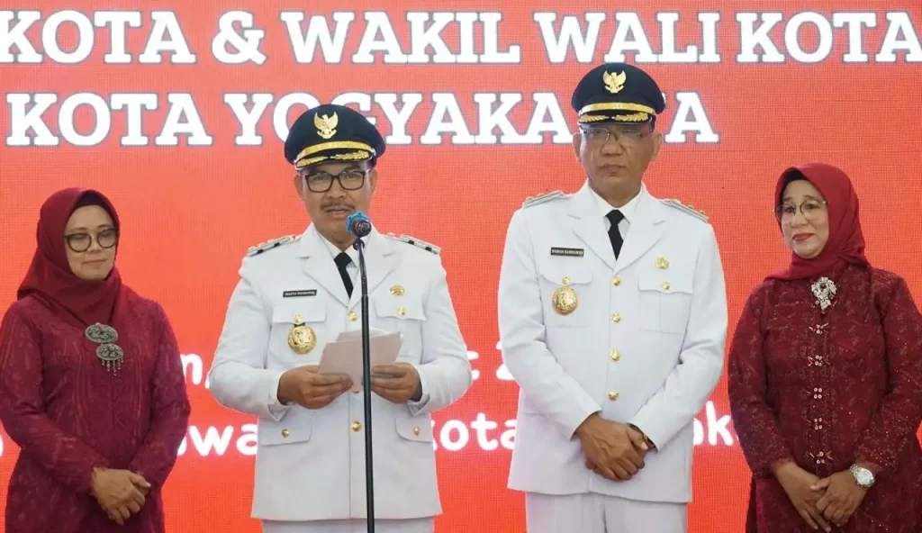 Wali Kota Yogyakarta Hasto Wardoyo Alihkan Dana Mobil Dinas untuk Gerobak Sampah